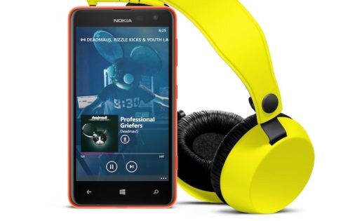 Nokia presenta en sociedad el smartphone Lumia 625