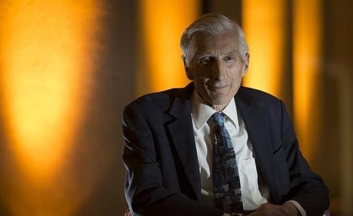 Martin Rees: «Nuestro Big Bang no es más que una isla de espacio tiempo en un archipiélago cósmico mucho mayor»