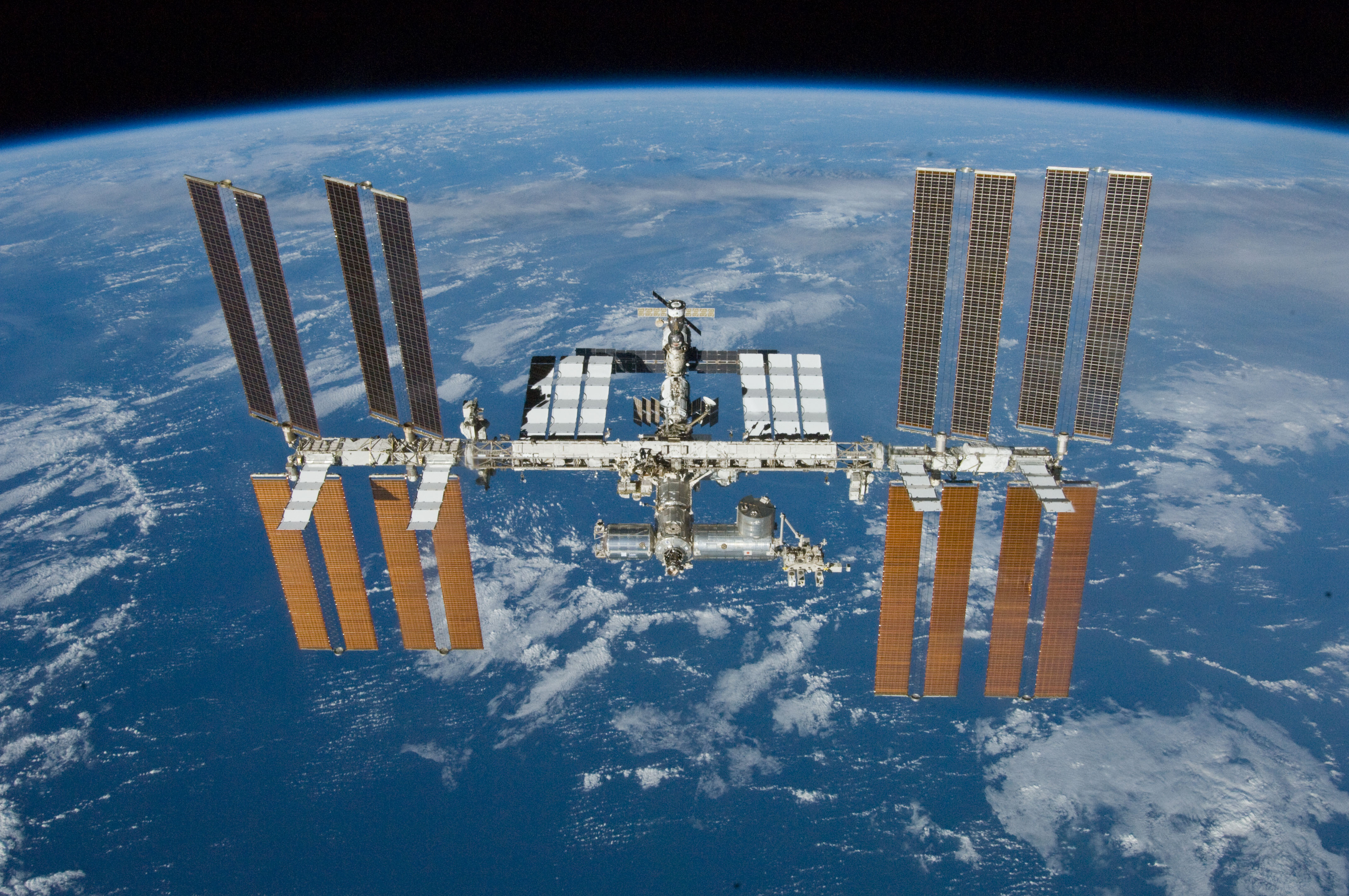 ¿Bacterias «del espacio exterior» en la Estación Espacial Internacional?