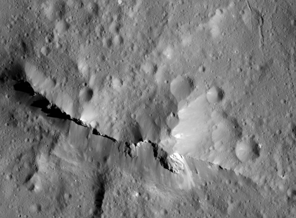 Descubren que la superficie de Ceres está «repleta» de materia orgánica