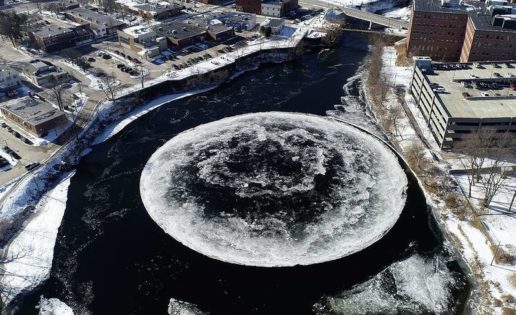 Aparece un círculo perfecto de hielo de casi cien metros en un río de Estados Unidos