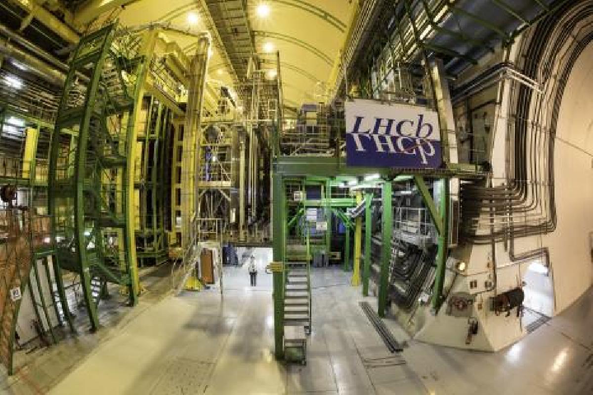 ¿Nuevas evidencias de una partícula desconocida en el CERN?