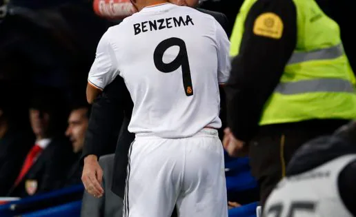 Koeman no habla del gran perjuicio sufrido por el Real Madrid con el penalti a Benzema no señalado