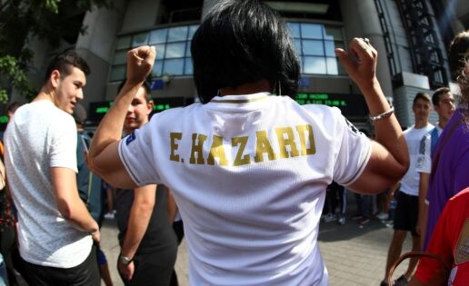 Hazard colapsa el Bernabéu y la afición pide un broche: “Queremos a Mbappé”