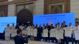 Florentino Pérez recibe a todos los árabes madridistas del mundo y a los Lawrence de Arabia de la peña Ramón Mendoza