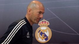 Los errores de bulto de Zidane, que cortó el cuello al Real Madrid con su daga argelina: Llorente, Reguilón, Kepa, Valverde, Rodrygo, Odegaard y Vinicius, al que quería ceder