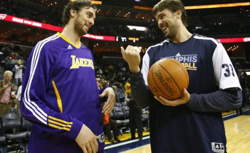 Papeles cambiados en el Staples Center