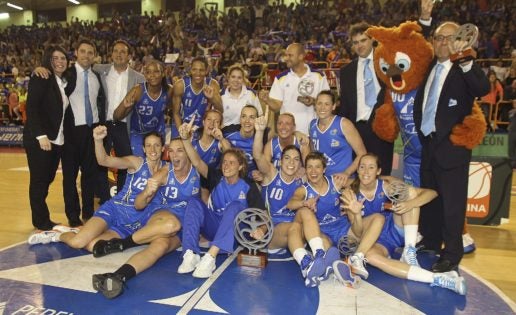 El increíble final de la liga femenina de baloncesto