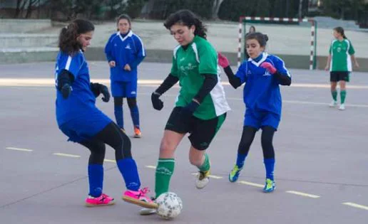 Fútbol sala: Las chicas cambian de fase