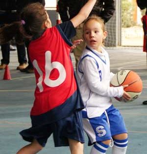 Baloncesto: Mater Immaculata “A” y Jesús María encabezan la fase final infantil femenina