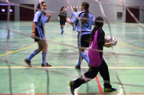 Las chicas, protagonistas de la novena jornada en futsal y voley