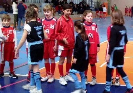 Baloncesto: los pequeños de Menesiano “B” y Virgen de Mirasierra “A” mantienen el liderato