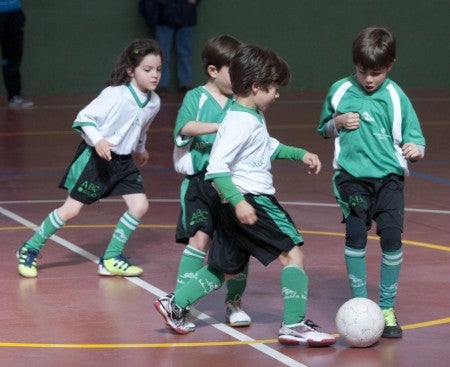 El fútbol mejora tus notas