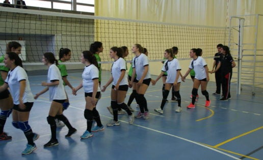 Las mejores imágenes del partido de voleibol entre el Santa Ana Y San Rafael y Sagrados Corazones