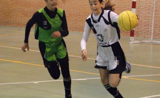 Las mejores imágenes del encuentro de baloncesto alevín femenino entre COIN “A” y Sagrada Familia Jorge Juan