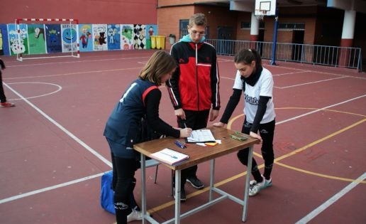 Muchos partidos por jugar y todo por decidir en voleibol benjamín y alevín mixto