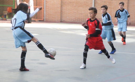 Las mejores imágenes del partido de fútbol sala entre Sagrada Familia Jorge Juan “A” y Nuestra Señora Consolación “B”