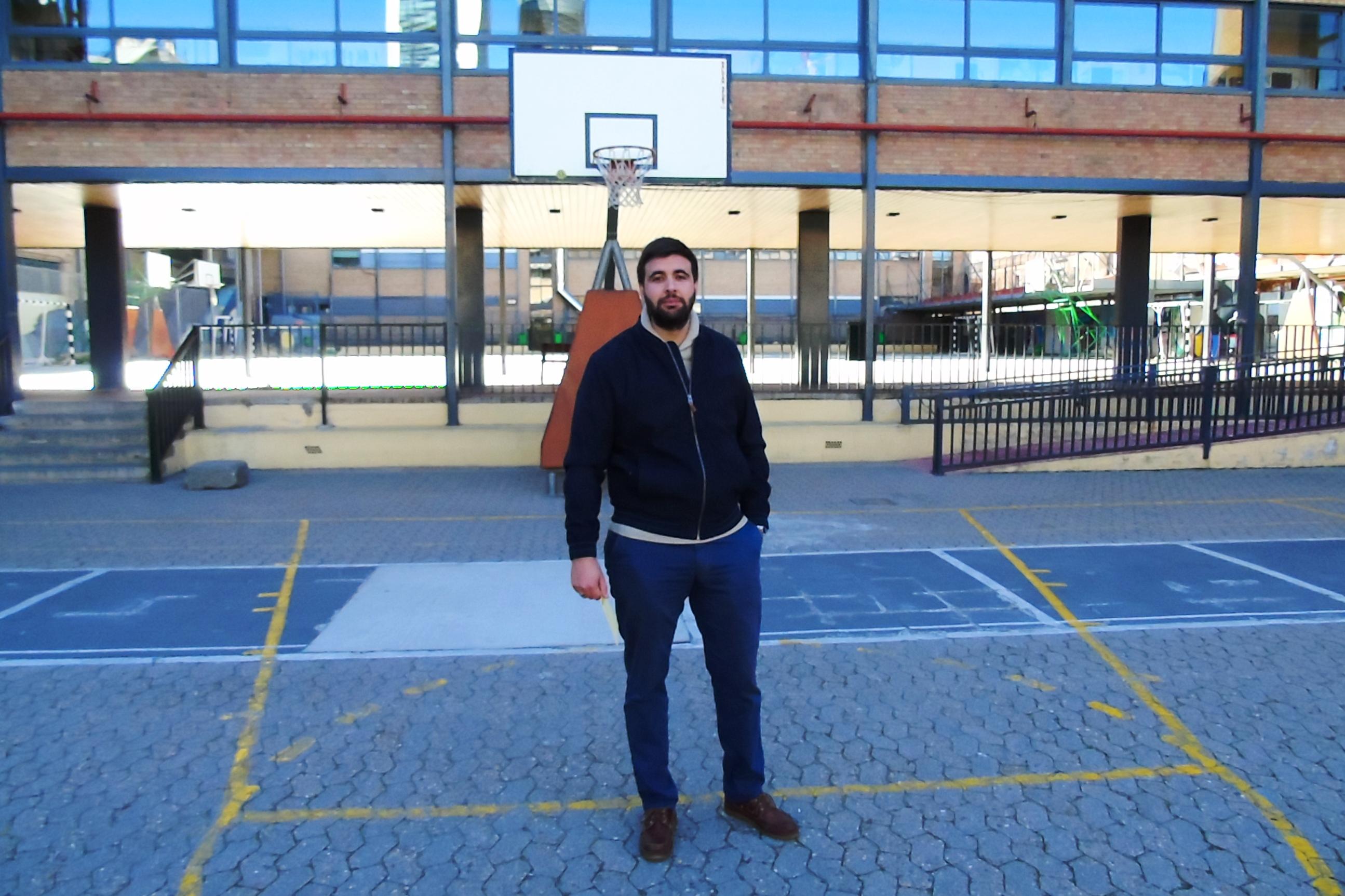 Sergio, entrenador de Padre Piquer: “Si empiezan desde pequeñas, se pueden mantener los equipos a estas edades”