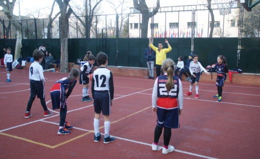 Un partido igualado y un derbi en la 9ª jornada de los Juegos Deportivos de ECM