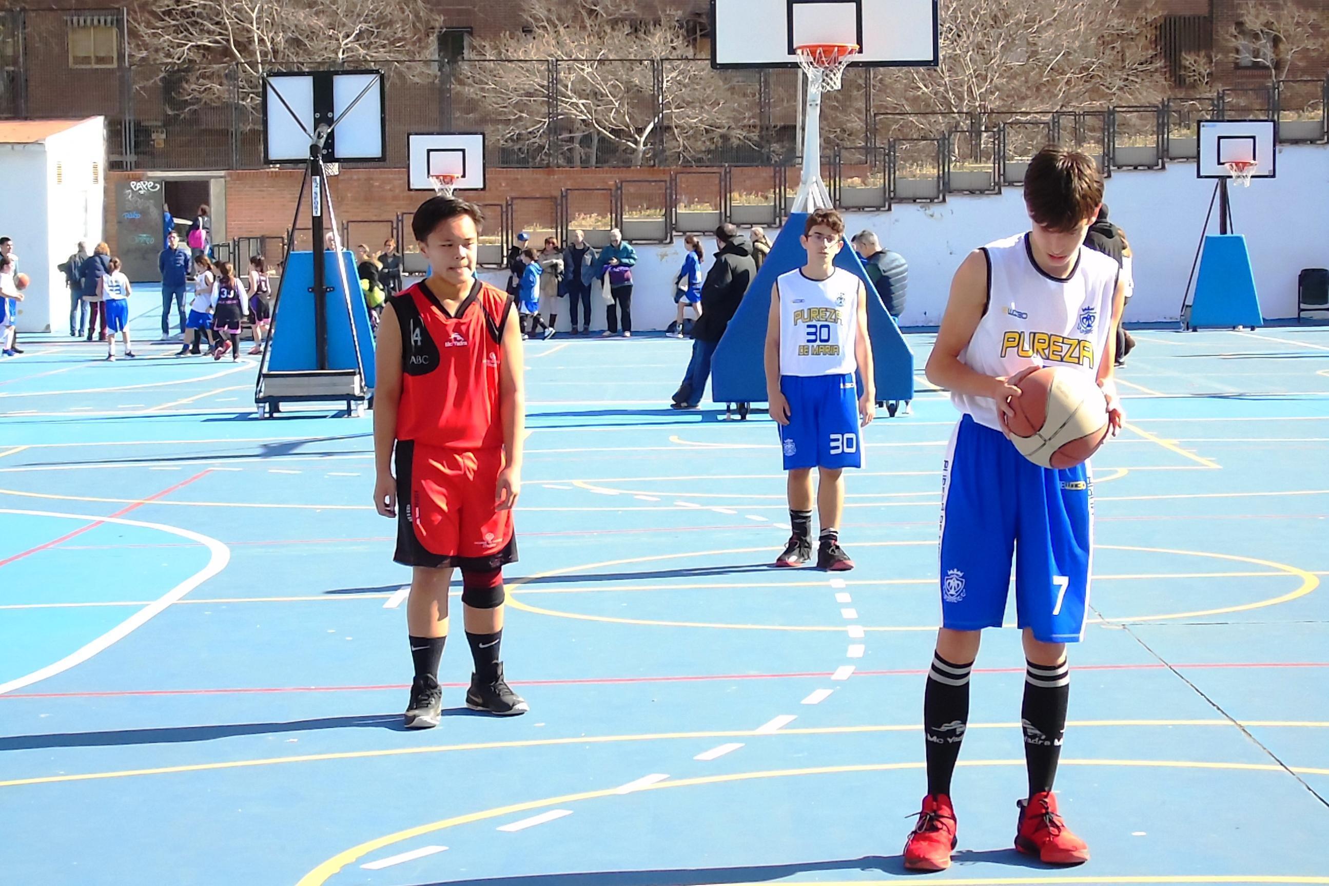 Varios colegios, candidatos en diferentes categorías al título