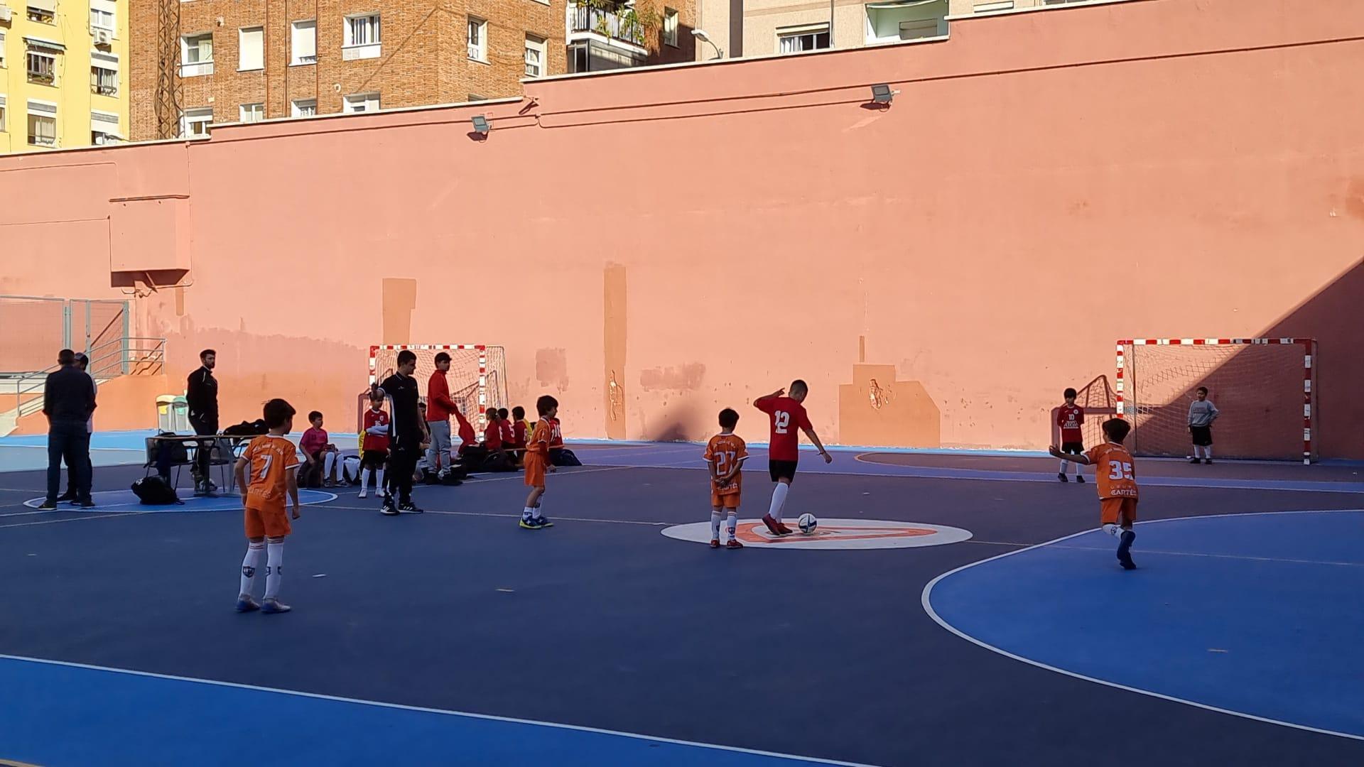 A la espera de los primeros enfrentamientos directos para conocer a los equipos favoritos del futsal pequeño