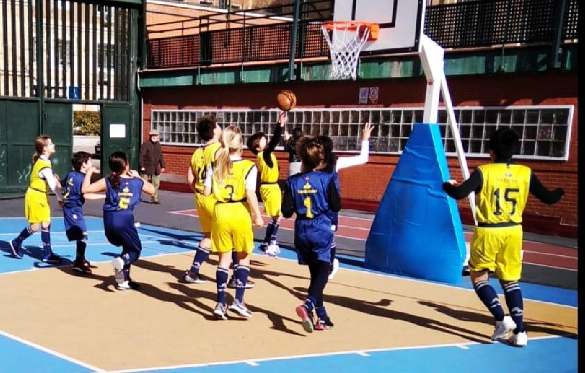 El minibasket de ECM llega al ecuador de la temporada con todo por decidir
