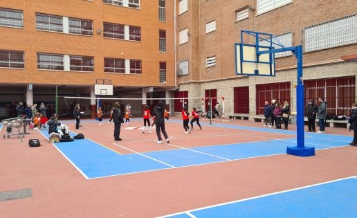 Sagrados Corazones ‘B’ y Claret pelean por un puesto en la fase final de voleibol de la categoría Benjamin Mixto