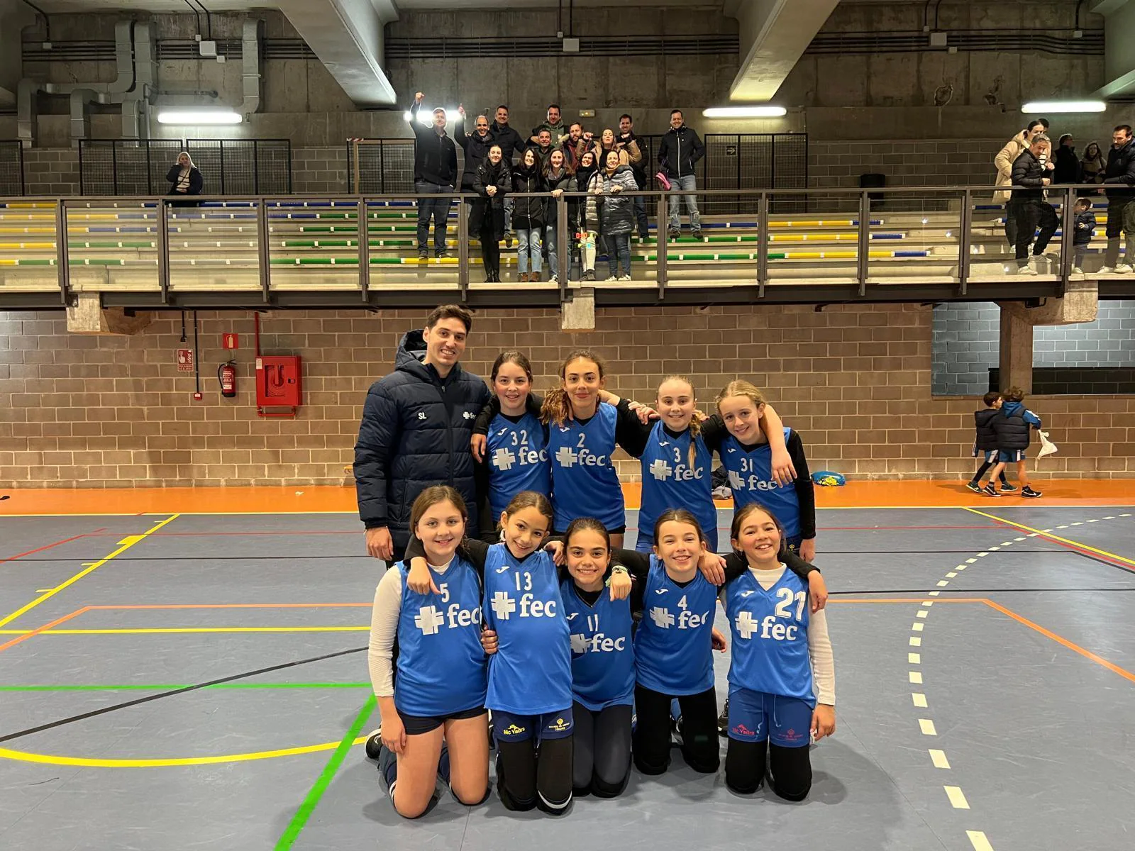 Las jugadoras de Santa Joaquina Vedruna ‘A’ se postulan como candidatas a la medalla de oro de la categoría Alevin Mixto de voleibol