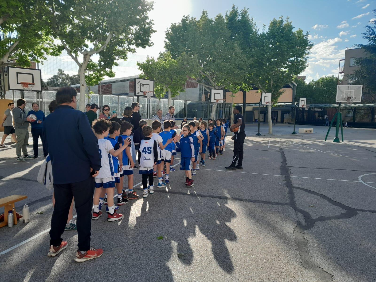 Los colegios San Agustín y San Patricio Serrano copan las medallas de minibasket