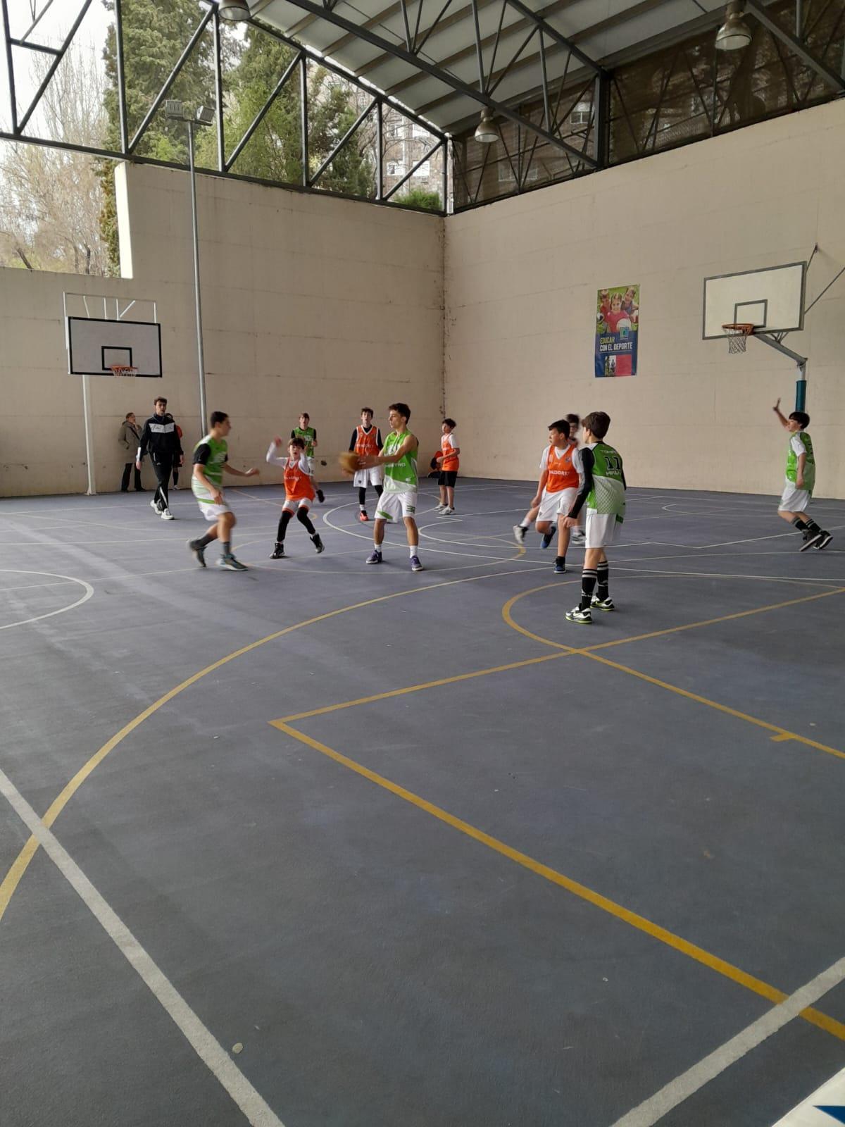 Sagrados Corazones se cuela en la fiesta de BVM Irlandesas y El Prado y entre los tres colegios se reparten las medallas de oro del baloncesto de canasta grande