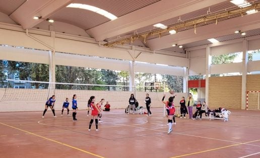 Cada set cuenta: el voleibol de ECM mantiene la emoción en todas las categorías