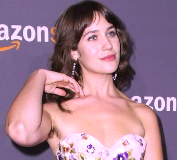 ¿Lola Kirke se une al #sobaquember?