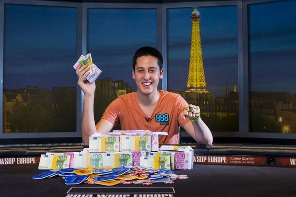 El madrileño Adrián Mateos gana un millón en las WSOPE de París