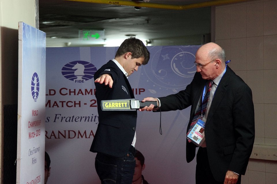 Magnus Carlsen, nuevo rey del mundo