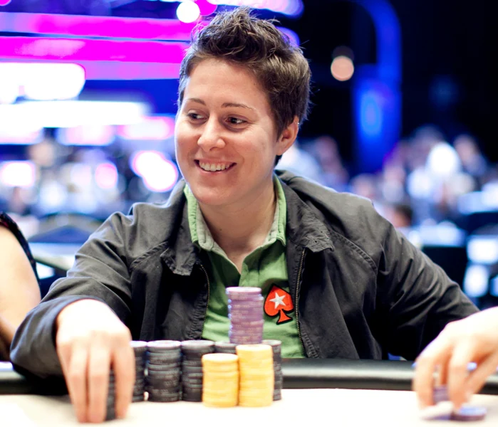 Vanessa Selbst, la jugadora de póker que más dinero gana
