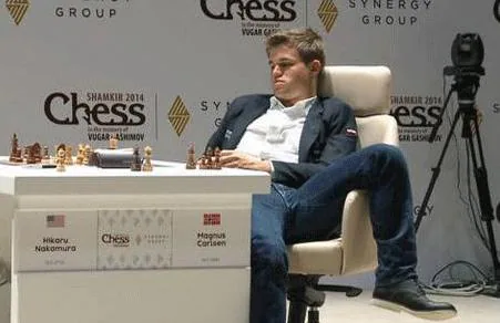Las posturas de Magnus Carlsen