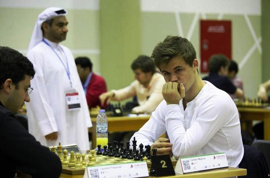 Carlsen, campeón del mundo de semirrápidas, busca la triple corona