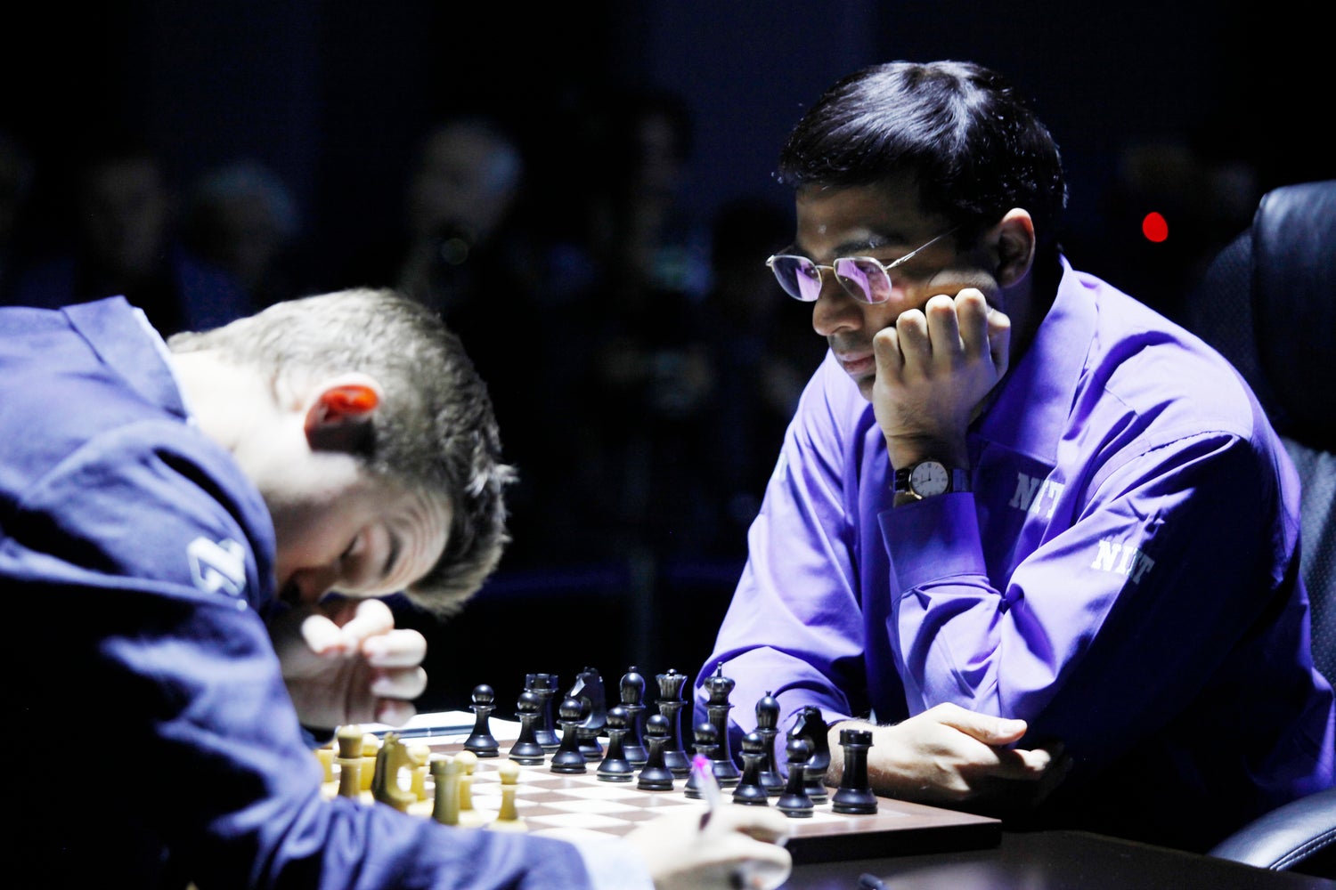 Anand perdona la vida a un Carlsen «muy afortunado»