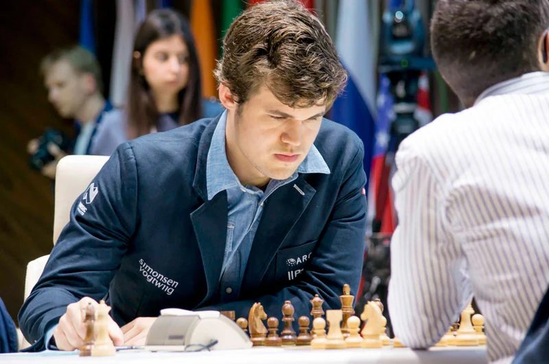 Carlsen acaba con la maldición de la tercera ronda