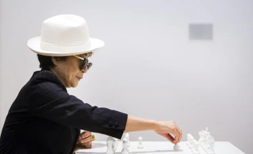 El ajedrez blanco de Yoko Ono