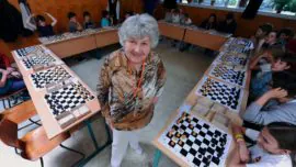 Una superabuela de 87 años supera el récord de Capablanca