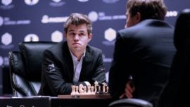 Carlsen y Karjakin, al borde de un ataque de nervios