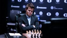 Magnus Carlsen, castigado por no atender a la prensa tras su derrota