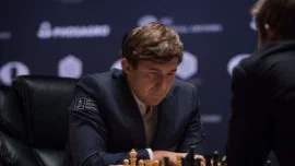Carlsen llega más confiado a la última partida del Mundial