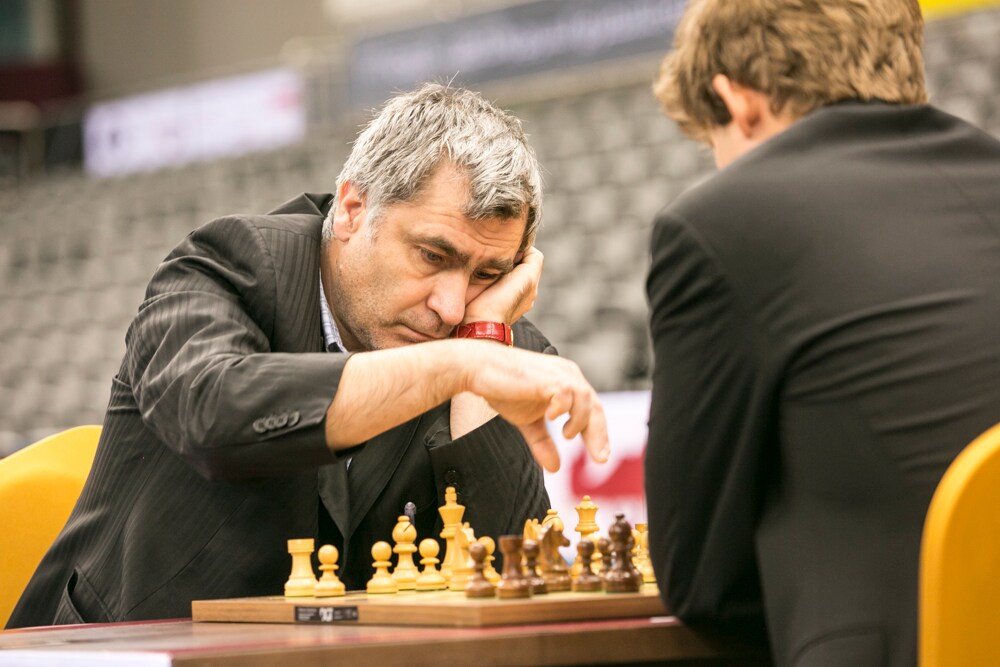 Ivanchuk, líder del Mundial de rápidas tras ganar a Carlsen