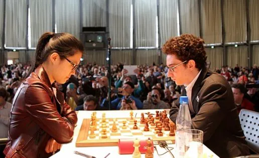 La china Hou Yifan derrota a Caruana, número 3 del mundo