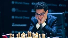 Caruana perdona y Karjakin resucita