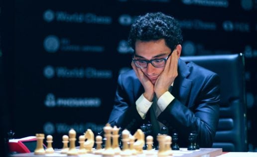 Caruana perdona y Karjakin resucita