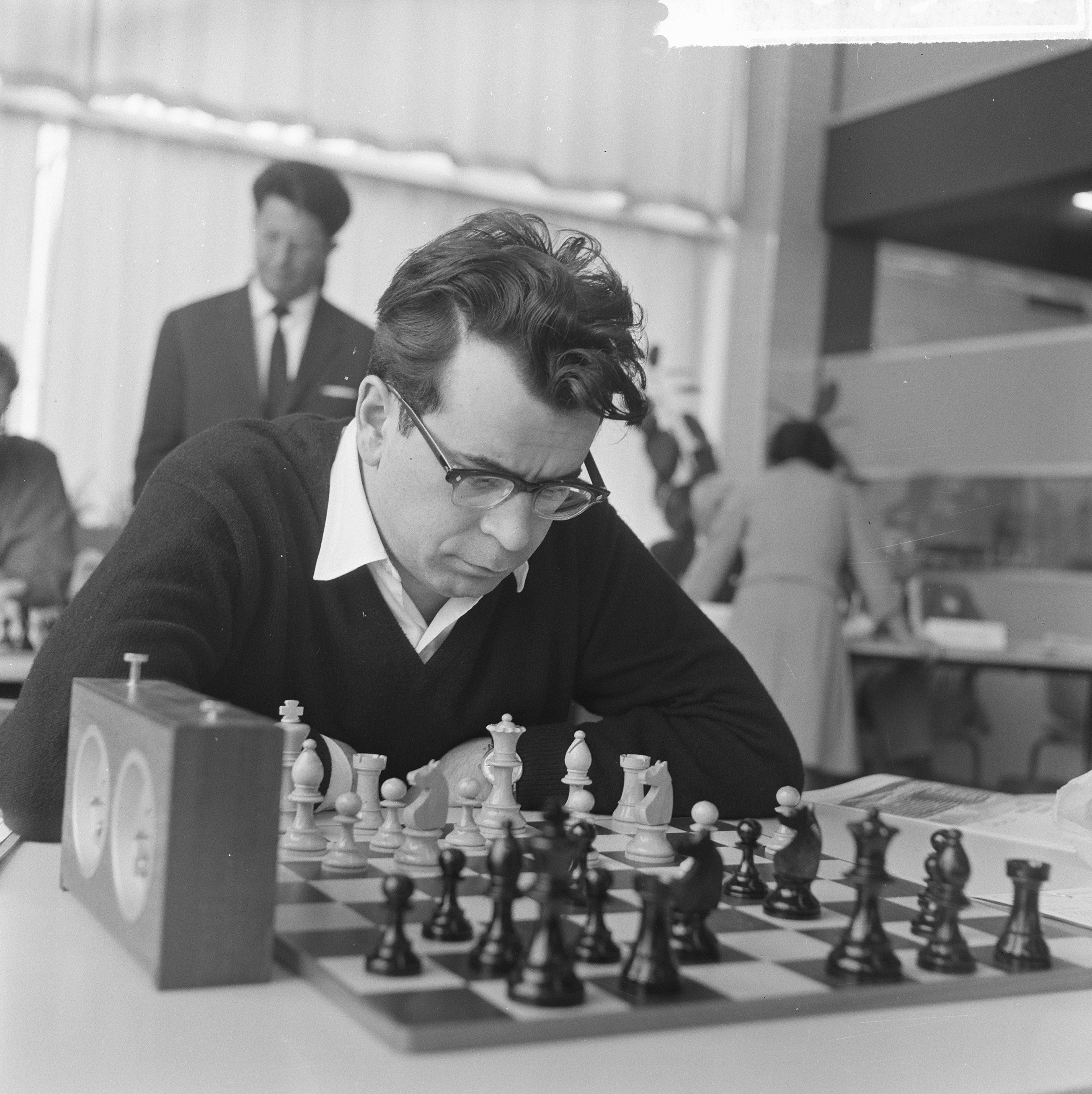 Muere Pal Benko, un genio del ajedrez que tuvo una vida de película