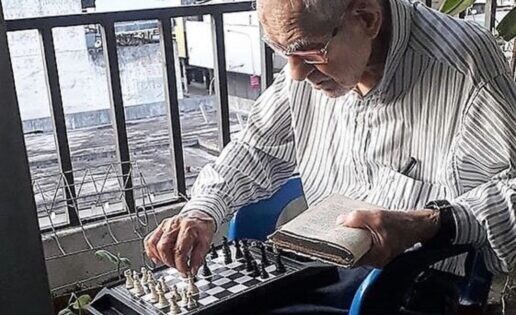 El ajedrecista Salvador Díaz logra el título de Maestro FIDE a los 88 años